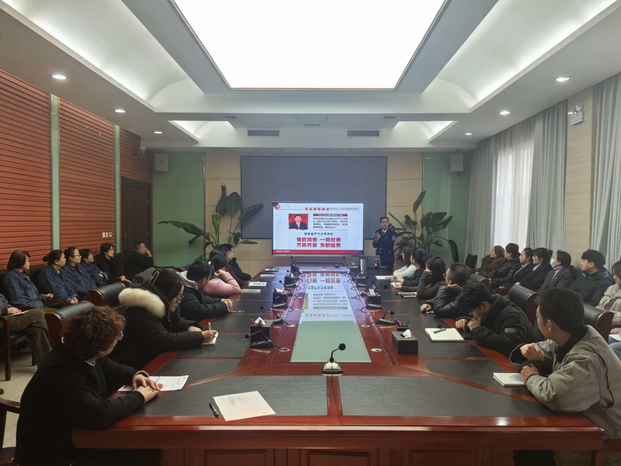 普及消防知識(shí) 筑牢安全防線--公司舉辦2025年度消防安全知識(shí)培訓(xùn)暨演練活動(dòng)